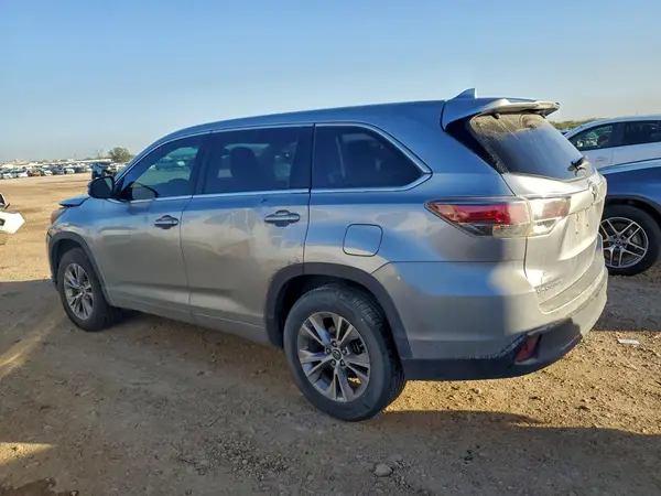 5TDZKRFH3GS187115 2016 TOYOTA HIGHLANDER - Image 2