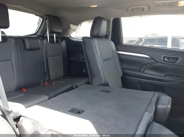 5TDZKRFH3GS187406 2016 TOYOTA HIGHLANDER - Image 8
