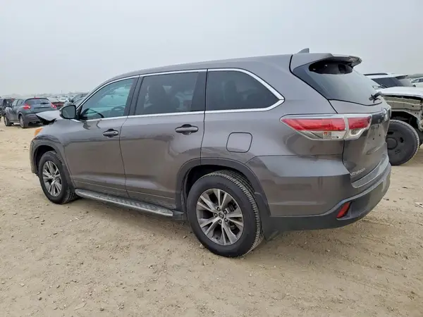 5TDZKRFH4GS122483 2016 TOYOTA HIGHLANDER - Image 2