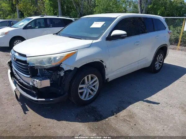 5TDZKRFH4GS127117 2016 TOYOTA HIGHLANDER - Image 2