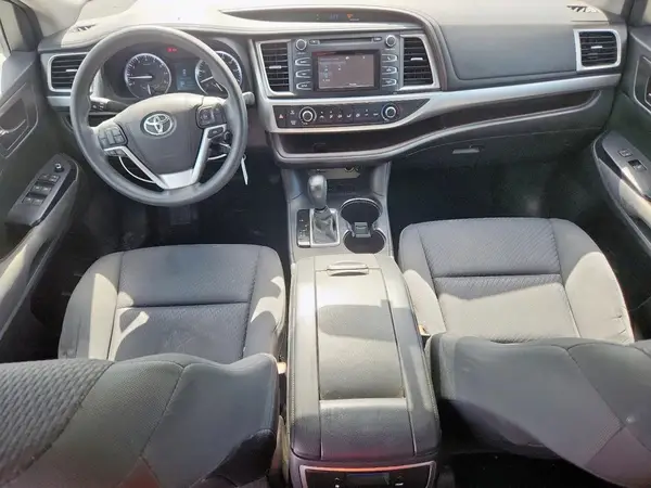 5TDZKRFH4GS135704 2016 TOYOTA HIGHLANDER - Image 8