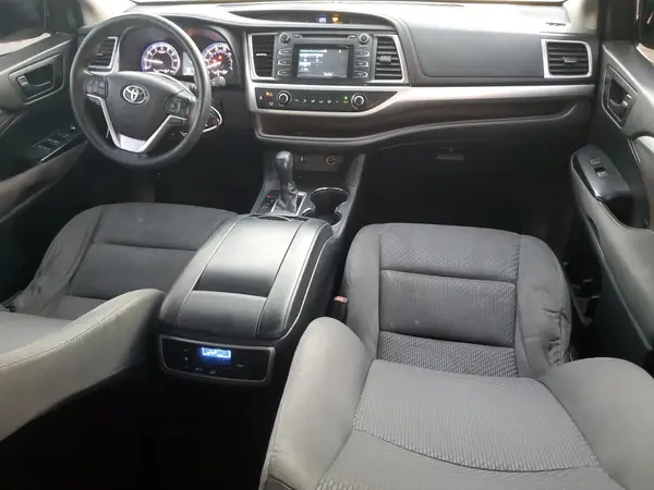 5TDZKRFH4GS138845 2016 TOYOTA HIGHLANDER - Image 8