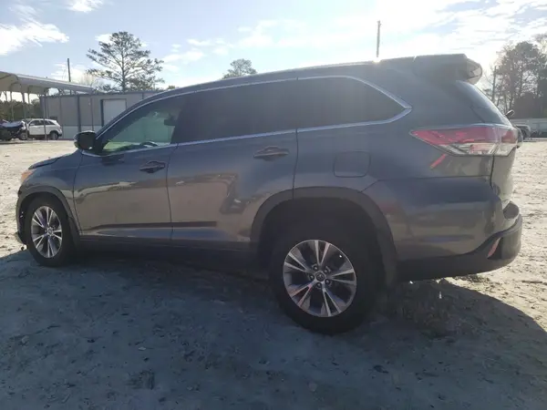 5TDZKRFH4GS169822 2016 TOYOTA HIGHLANDER - Image 2