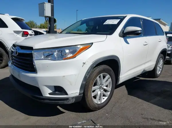 5TDZKRFH4GS170369 2016 TOYOTA HIGHLANDER - Image 2