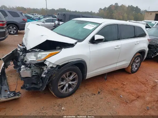 5TDZKRFH4GS171859 2016 TOYOTA HIGHLANDER - Image 2