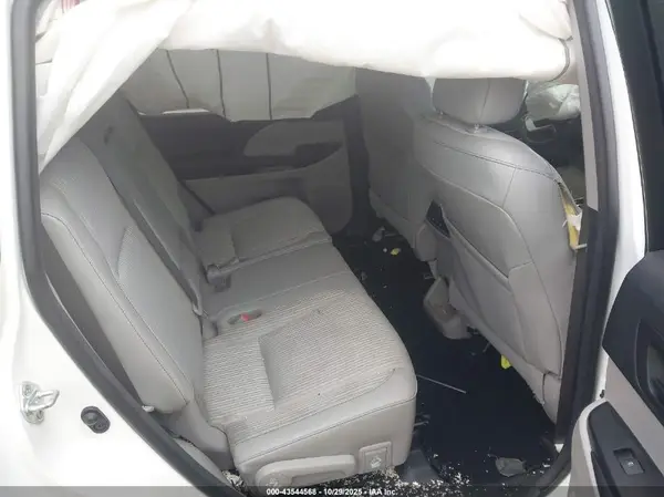 5TDZKRFH4GS171859 2016 TOYOTA HIGHLANDER - Image 8