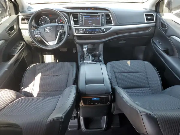 5TDZKRFH4GS177418 2016 TOYOTA HIGHLANDER - Image 8