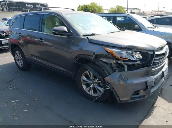 5TDZKRFH4GS180867 2016 TOYOTA HIGHLANDER - Image 1