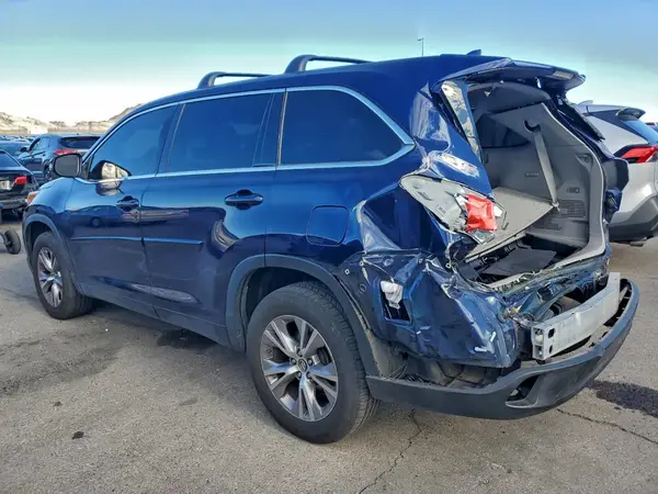 5TDZKRFH4GS183221 2016 TOYOTA HIGHLANDER - Image 2