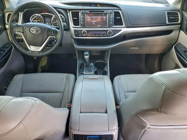 5TDZKRFH4GS183221 2016 TOYOTA HIGHLANDER - Image 8
