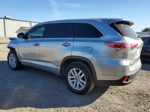 5TDZKRFH5GS121424 2016 TOYOTA HIGHLANDER - Image 2
