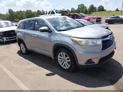 5TDZKRFH5GS122508 2016 TOYOTA HIGHLANDER