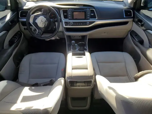 5TDZKRFH5GS166928 2016 TOYOTA HIGHLANDER - Image 8