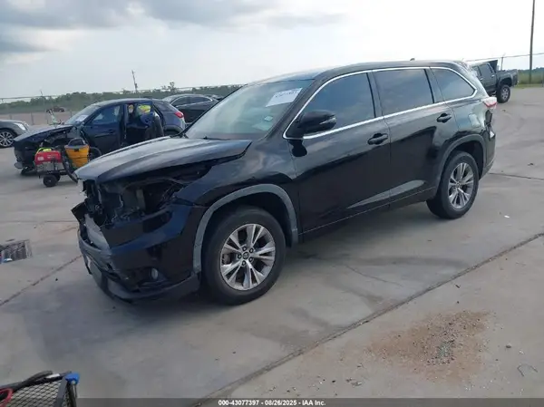 5TDZKRFH5GS180943 2016 TOYOTA HIGHLANDER - Image 2