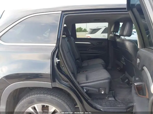 5TDZKRFH5GS180943 2016 TOYOTA HIGHLANDER - Image 8