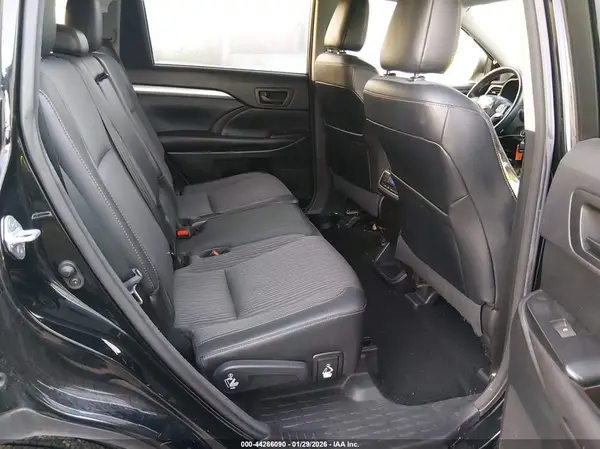 5TDZKRFH5GS185785 2016 TOYOTA HIGHLANDER - Image 8