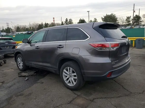 5TDZKRFH6GS125773 2016 TOYOTA HIGHLANDER - Image 2