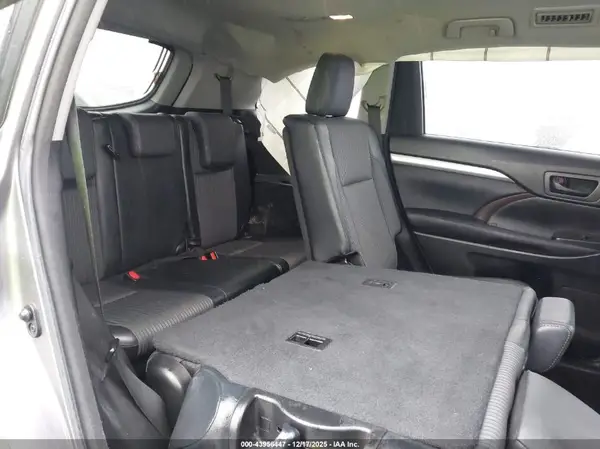 5TDZKRFH6GS141567 2016 TOYOTA HIGHLANDER - Image 8
