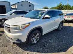 5TDZKRFH6GS158904 2016 TOYOTA HIGHLANDER