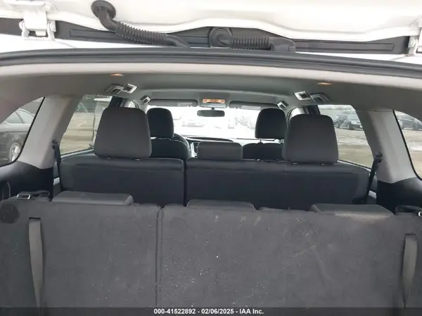 5TDZKRFH6GS162855 2016 TOYOTA HIGHLANDER - Image 8