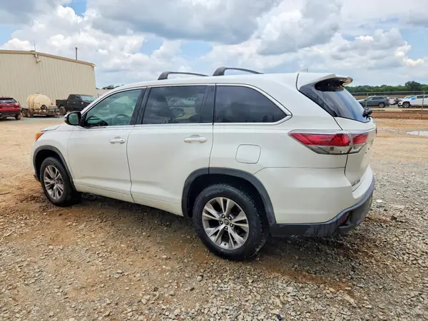 5TDZKRFH6GS175864 2016 TOYOTA HIGHLANDER - Image 2