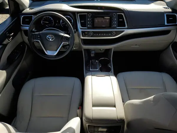 5TDZKRFH7GS124017 2016 TOYOTA HIGHLANDER - Image 8