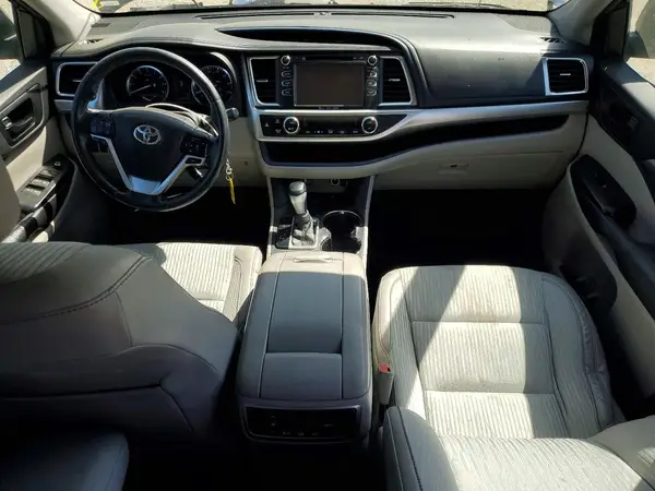5TDZKRFH7GS125846 2016 TOYOTA HIGHLANDER - Image 8