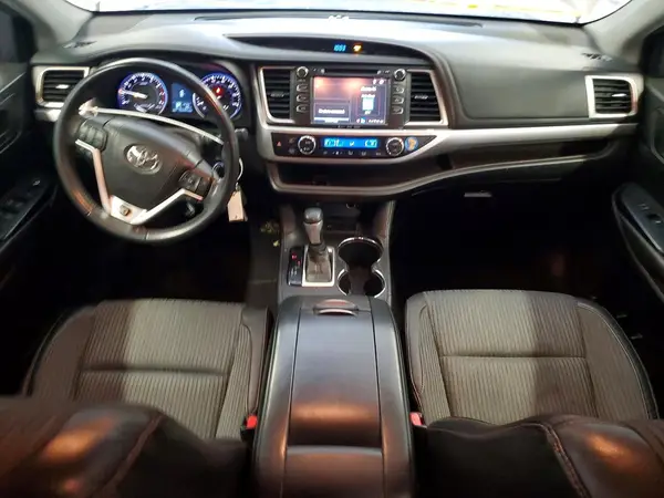 5TDZKRFH7GS132697 2016 TOYOTA HIGHLANDER - Image 8