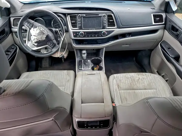 5TDZKRFH7GS134949 2016 TOYOTA HIGHLANDER - Image 8