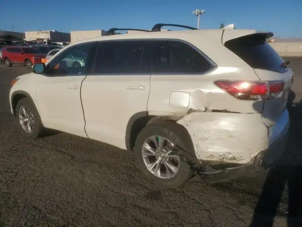 5TDZKRFH7GS139097 2016 TOYOTA HIGHLANDER - Image 2