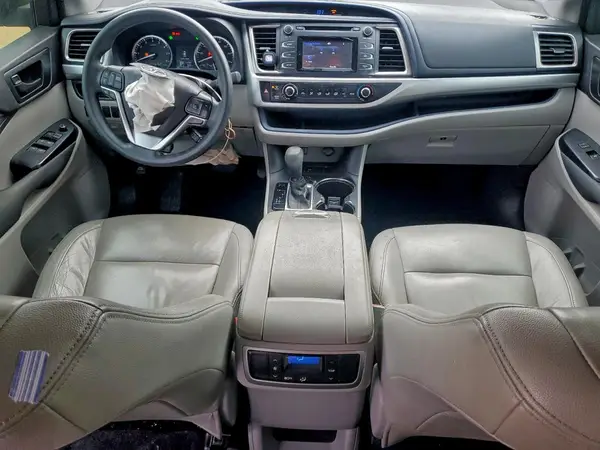 5TDZKRFH7GS157017 2016 TOYOTA HIGHLANDER - Image 8