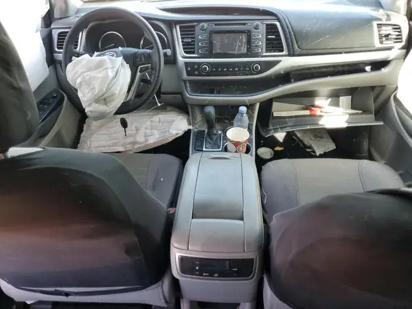 5TDZKRFH7GS159589 2016 TOYOTA HIGHLANDER - Image 8