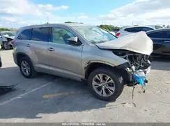 5TDZKRFH7GS173024 2016 TOYOTA HIGHLANDER