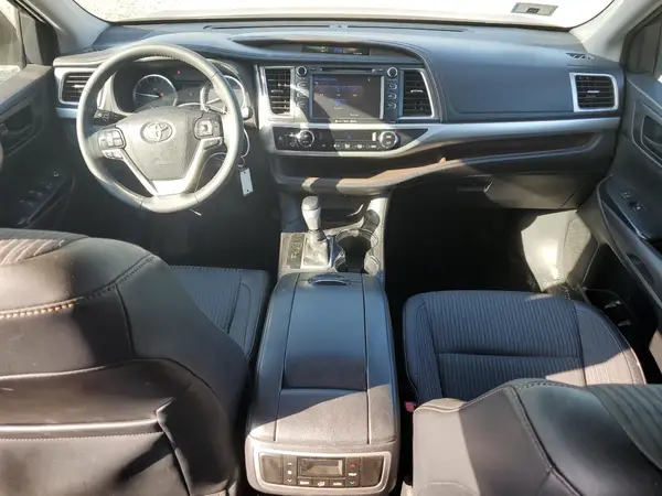 5TDZKRFH7GS175727 2016 TOYOTA HIGHLANDER - Image 8