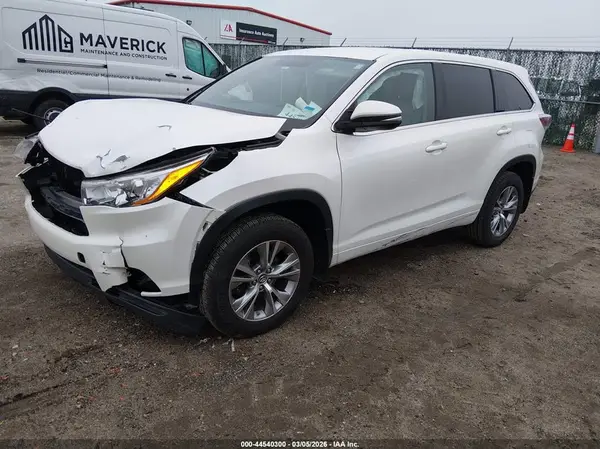 5TDZKRFH7GS178093 2016 TOYOTA HIGHLANDER - Image 2