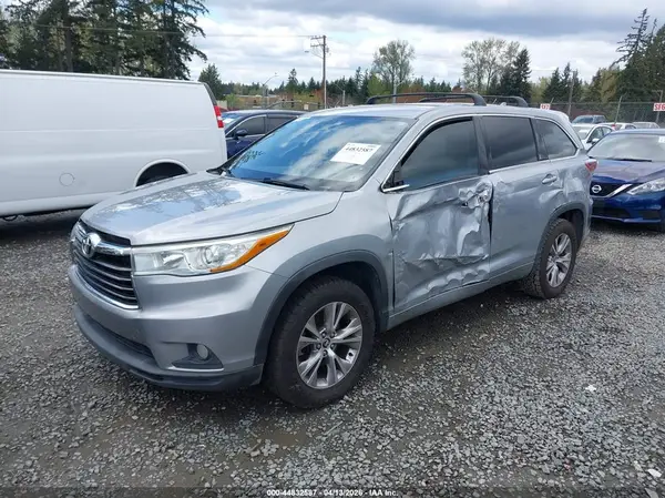 5TDZKRFH7GS180202 2016 TOYOTA HIGHLANDER - Image 2