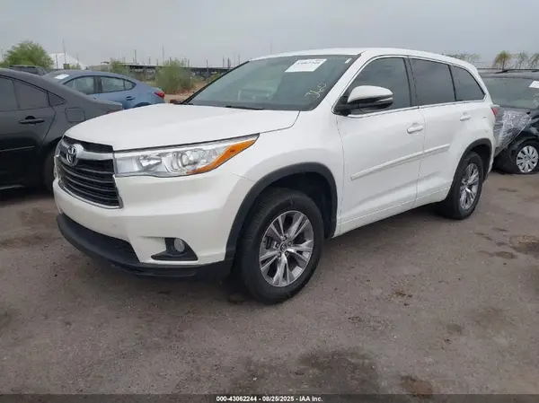 5TDZKRFH8GS150822 2016 TOYOTA HIGHLANDER - Image 2