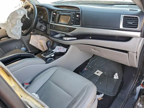 5TDZKRFH8GS153851 2016 TOYOTA HIGHLANDER - Image 8