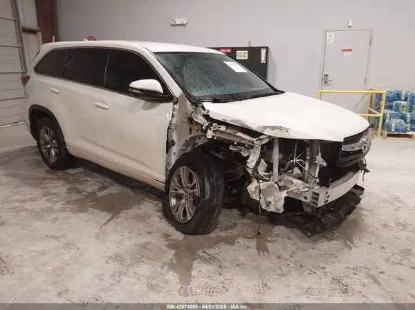 5TDZKRFH8GS158614 2016 TOYOTA HIGHLANDER - Image 1