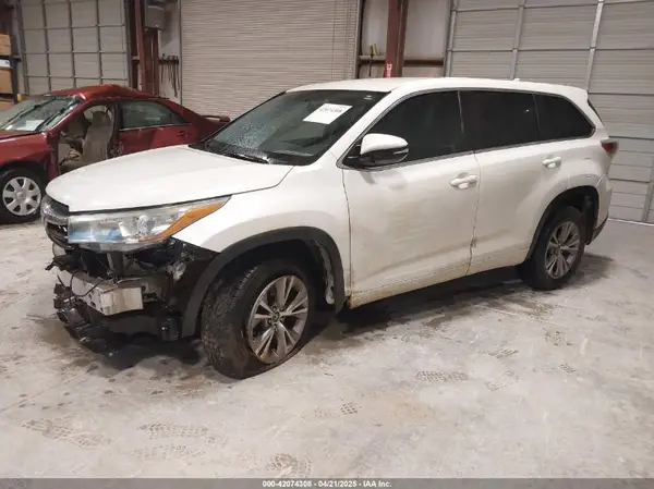 5TDZKRFH8GS158614 2016 TOYOTA HIGHLANDER - Image 2