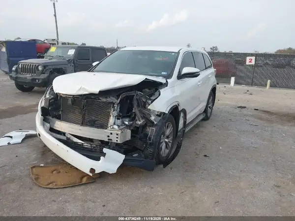 5TDZKRFH8GS162470 2016 TOYOTA HIGHLANDER - Image 2