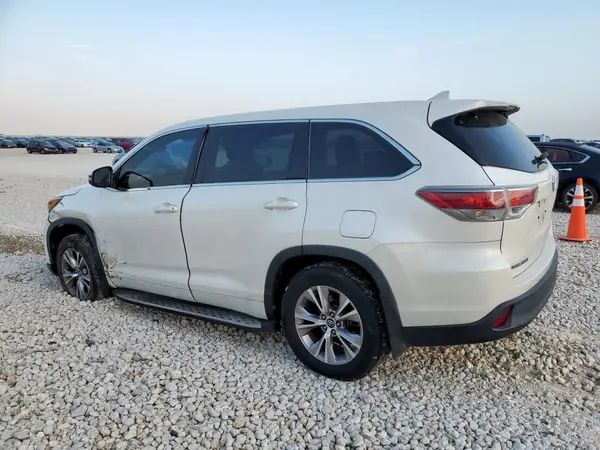 5TDZKRFH8GS174327 2016 TOYOTA HIGHLANDER - Image 2