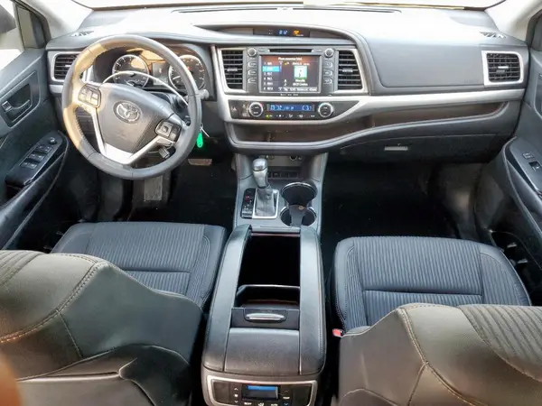 5TDZKRFH8GS174327 2016 TOYOTA HIGHLANDER - Image 8