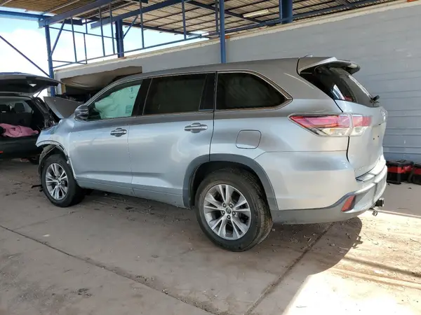 5TDZKRFH9GS124343 2016 TOYOTA HIGHLANDER - Image 2