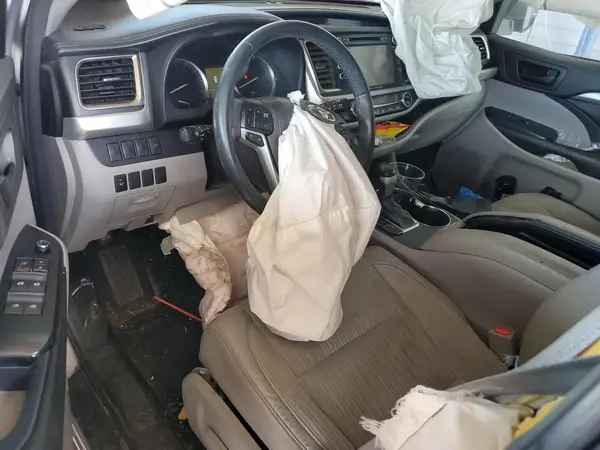 5TDZKRFH9GS124343 2016 TOYOTA HIGHLANDER - Image 8