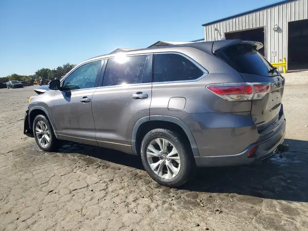 5TDZKRFH9GS128876 2016 TOYOTA HIGHLANDER - Image 2
