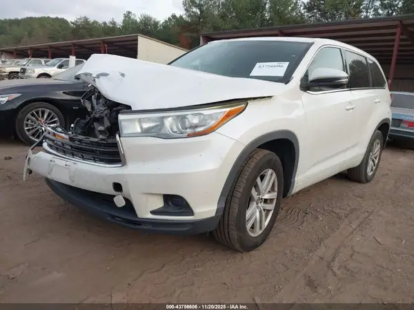 5TDZKRFH9GS144690 2016 TOYOTA HIGHLANDER - Image 2
