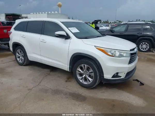 5TDZKRFH9GS171226 2016 TOYOTA HIGHLANDER - Image 1