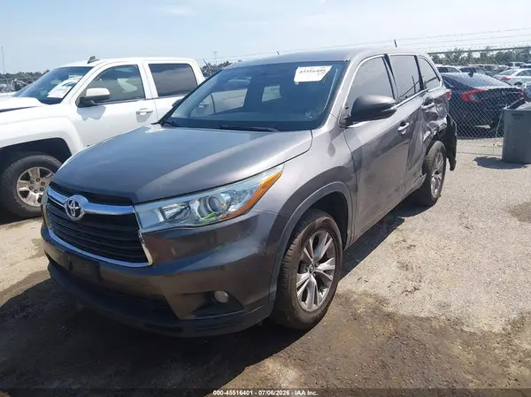 5TDZKRFH9GS172960 2016 TOYOTA HIGHLANDER - Image 2