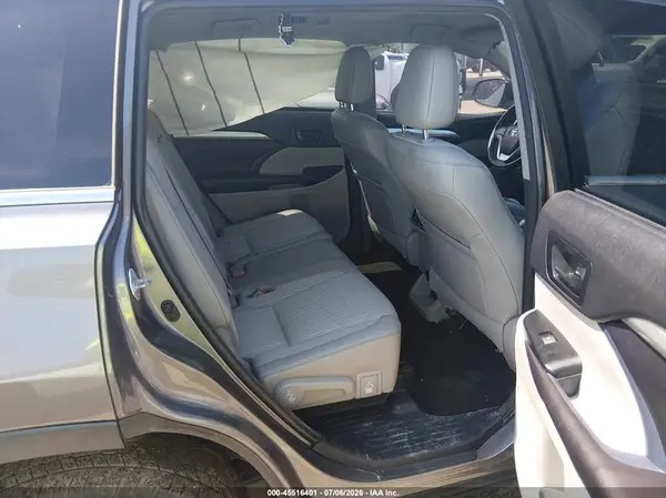 5TDZKRFH9GS172960 2016 TOYOTA HIGHLANDER - Image 8